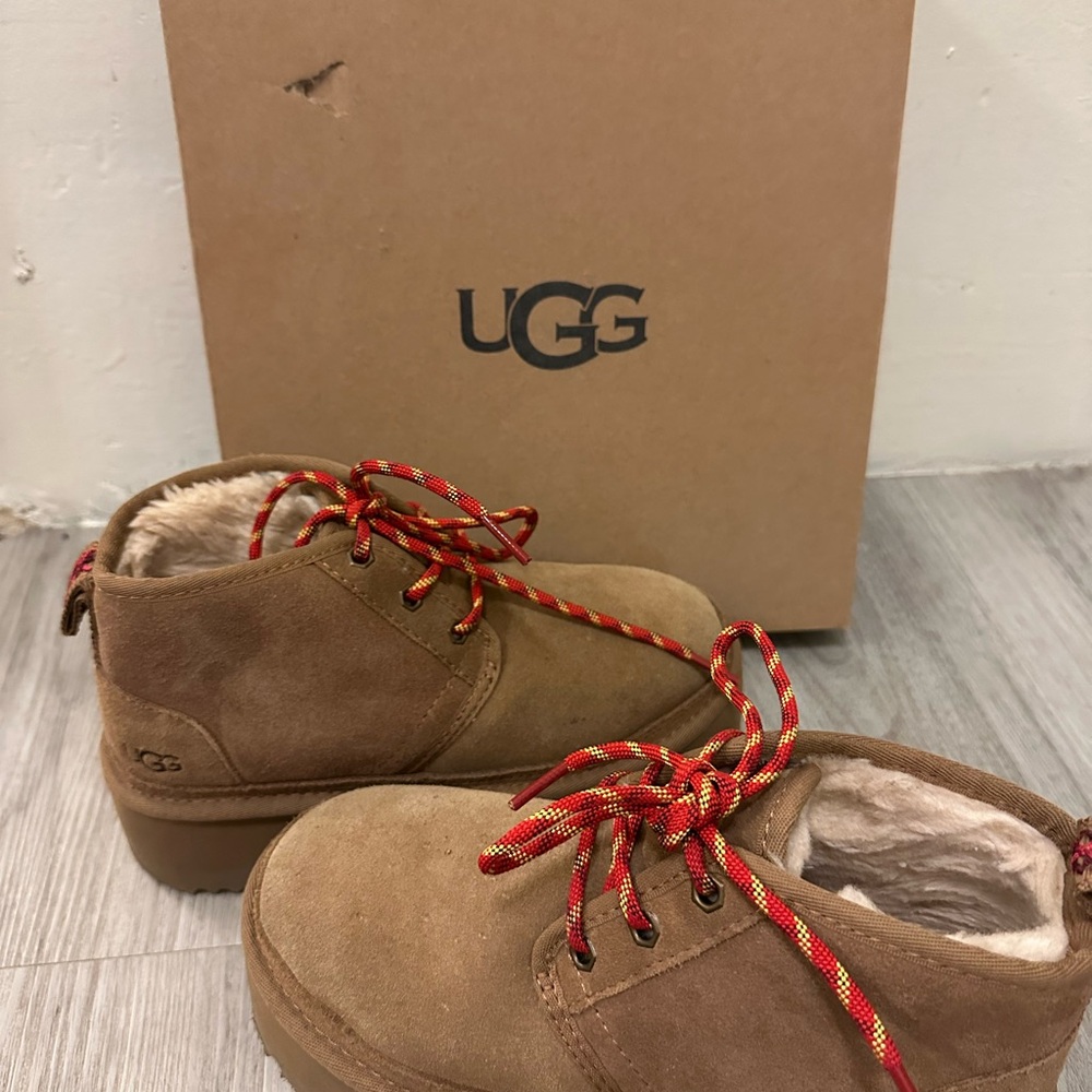 UGG Women’s Neumel Heritage Platform Boot with laces
